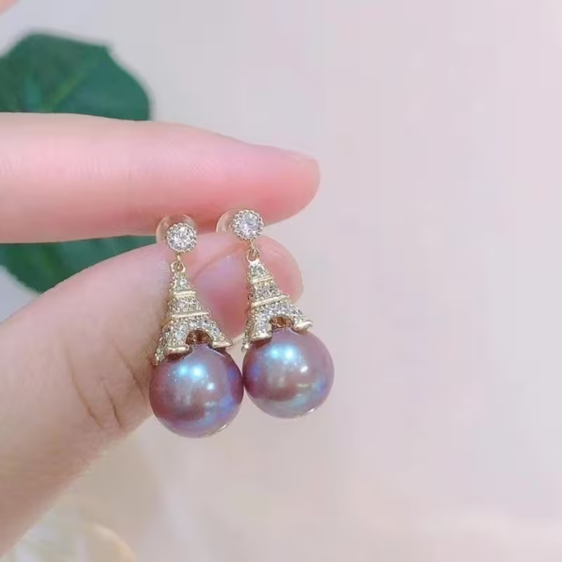 Eiffel Tower Drop Earrings – Parisian Pearl Elegance